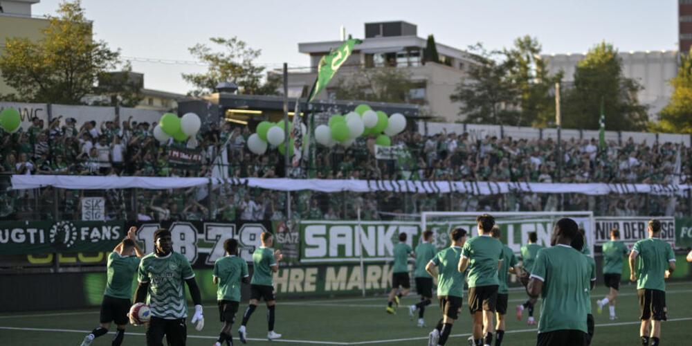 Für Spiele wie den Cupmatch gegen den FC St. Gallen vom 20. September müsste der FC Wil künftig mit höheren Polizeikosten rechnen. Die Kantonsregierung will den Tarif erhöhen. (Archivbild)
