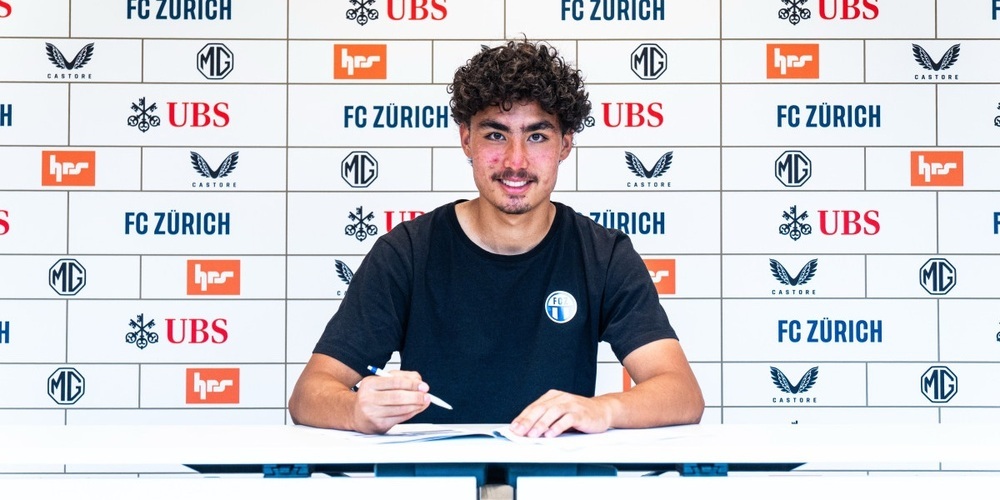 Cheveyo Tsawa unterzeichnet beim FC Zürich die Vertragsverlängerung.