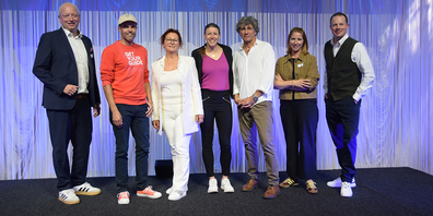 Am Tourismusforum Zürichsee sprachen zum Thema «Resilienz» (v. l.): Simon Elsener (Zürichsee Tourismus), Tobias Rein (GetYourGuide), Yolanda Fumagalli (Bezirksammann Höfe), Monika Sattler (Resilienzcoach), André Lüthi (CEO Globetrotter), Letizia Elia (Basel Tourismus) und Tobias Treichler (EYZ AG).