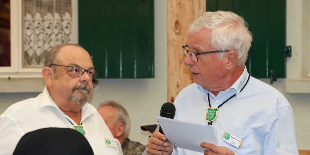 Schützenmeister Franz Meier mit dem Präsidenten Robert Singer