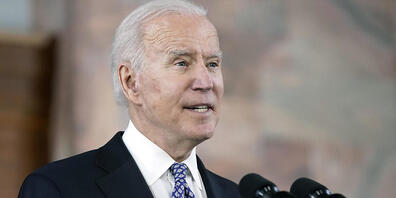 Joe Biden, Präsident der USA, spricht an der Emory University in Georgia nach einem Treffen mit führenden Vertretern der asiatisch-amerikanischen und pazifischen Gemeinschaft. Foto: Patrick Semansky/AP/dpa