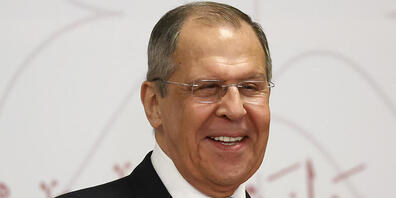 HANDOUT - Das vom Pressedienst des russischen Außenministeriums veröffentlichte Foto zeigt Sergej Lawrow, Außenminister von Russland, bei einer Pressekonferenz. Foto: ---/Russian Foreign Ministry Press Service/ AP/dpa - ACHTUNG: Nur zur redaktione...