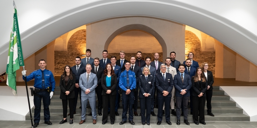Die Aspiranten der Polizeischule 2025/2027 der Kantonspolizei St.Gallen