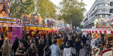 Fahrgeschäfte und Marktstände ziehen an der traditionellen Luzerner "Määs" Jahr für Jahr Hunderttausende Besucherinnen und Besucher an. (Archivaufnahme)