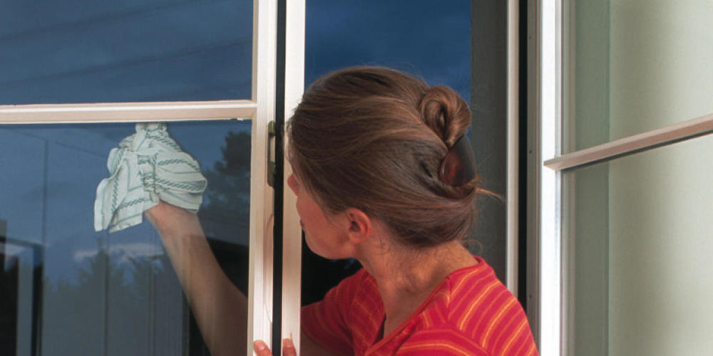 Laut einer Umfrage der BFU machen auch in diesem Jahr drei Viertel der Bevölkerung einen Frühlingsputz. (Archivbild)