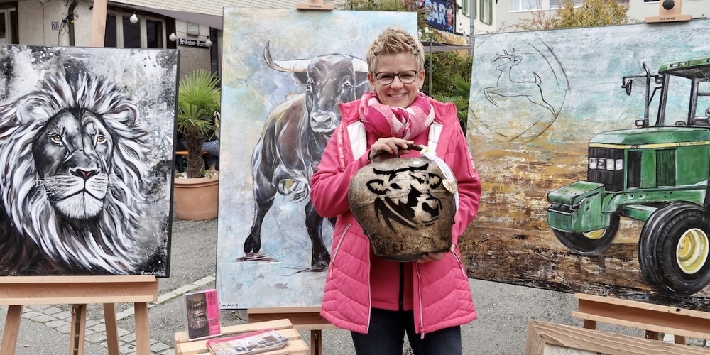 Susan von Aarburg: Kunst- und Handwerkstalent aus Kaltbrunn. Ihre Werke finden den Weg in die ganze Welt - und das Fernsehen klopft an ihre Türe.