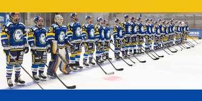 Der EHC Uzwil - in den neuen Trikots - ist "ready to fight".