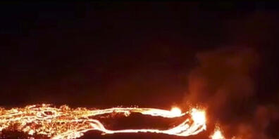 Dieses vom isländischen Met Office zur Verfügung gestellte Foto zeigt eine Eruption des Vulkans Fagradalsfjall. Foto: -/Icelandic Met Office/AP/dpa