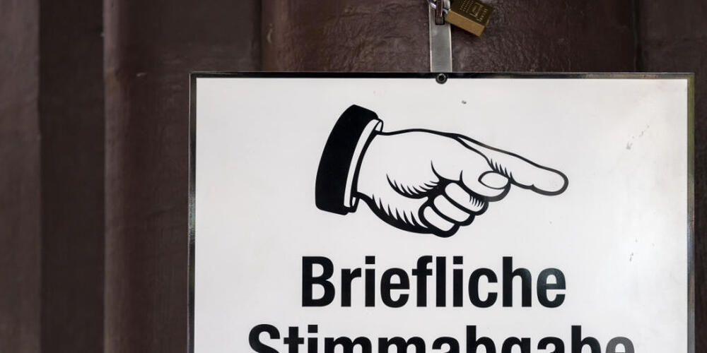 Die Stimmbevölkerung des Bezirks Einsiedeln hat am Sonntag an der Urne einer SVP-Initiative zugestimmt, die das Wohnen in Gewrbegebieten vereinfachen will. (Symbolbild)
