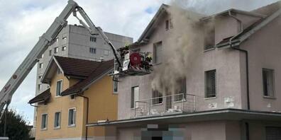 In Bazenheid SG kam es am Sonntagmorgen zu einem Brand. Der Sachschaden dürfte mehrere hunderttausend Franken betragen.