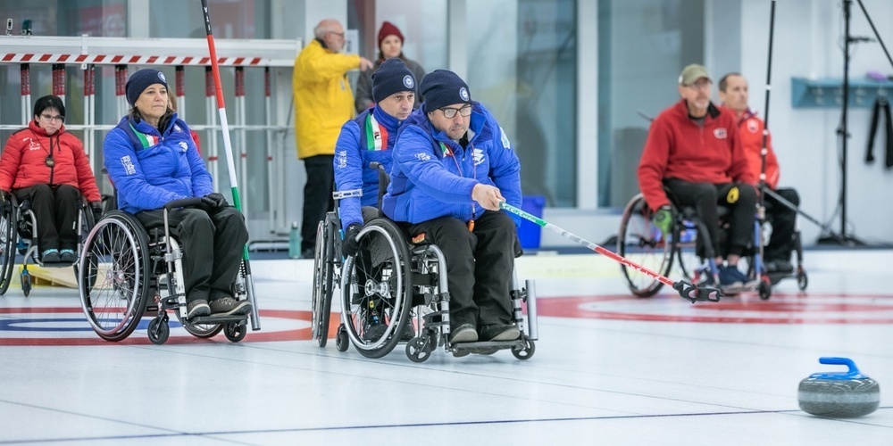 Im Curling Center Wetzikon treffen sich 20 Teams aus 12 Nationen.