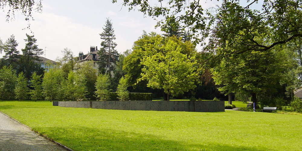 Die freie Gedenkfeier auf dem Friedhof Feldli lädt zum gemeinsamen Erinnern und Innehalten ein.