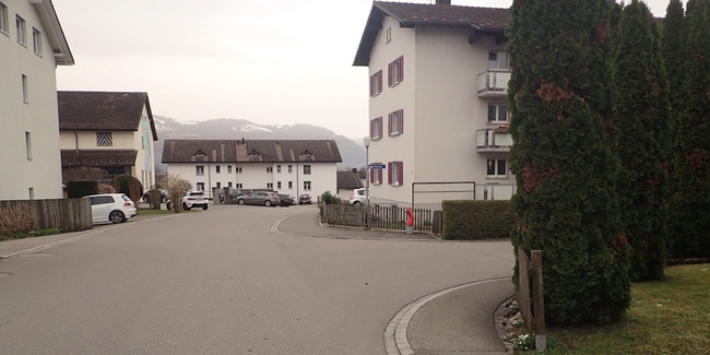 Die geplante Tempo-30-Zone im Uzner Quartier Tönierwis betrifft auch die Zeughausstrasse.