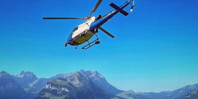 Bei der Suchaktion wurde auch ein Polizeihelikopter aus Zürich eingesetzt (Symbolbild)