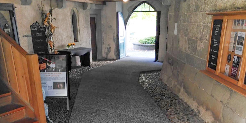 Der Teppich soll als Testlaufmaterial Erkenntnisse bringen für weitere Lösungen.