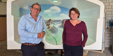 Stefan und Claudia Klarer leiten das Familienunternehmen in zweiter Generation. Die kompetitive 3er-Rutsche im Hintergrund ist Stefan Klarers Favorit. Es bietet, im Vergleich zum Solo-Ride, gemeinsame Erlebnisse mit Freunden und der Familie. Auch das Händehalten ist möglich.