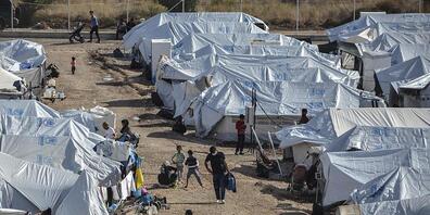 In den Notunterkünften leben nach Angaben von Amnesty International fast doppelt so viele Menschen wie ursprünglich geplant. (Archivbild)