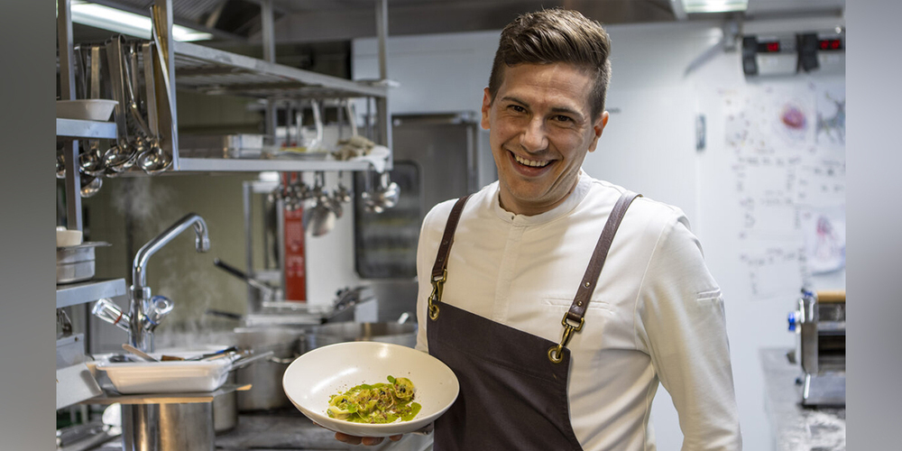 Bewährt gut: Roger Kalberer darf sich über zwei Auszeichnungen im neun «Guide Michelin» freuen.