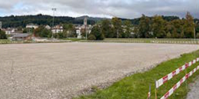 Vorbelastung des Untergrunds durch Gewichtsauflage im Hinblick auf den Kunstrasen für insgesamt 1,65 Millionen Franken.