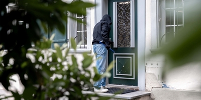 Gegen Einbruchskriminalität kann die St.Galler Bevölkerung mithilfen, indem sie verdächtigte Feststellungen meldet. (Symbolbild)