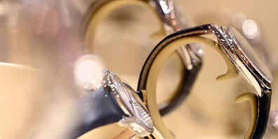 Der Uhrenhändler Les Ambassadeurs schliesst seinen Standort am Kapellplatz in der Stadt Luzern. (Symbolbild)