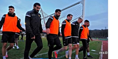 Training auf dem Sportplatz Rüti, Henau.