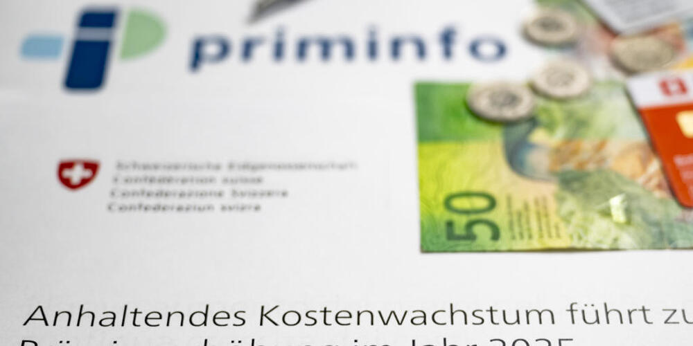 Die steigenden Krankenkassenprämien bleiben eine grosse Sorge der Bevölkerung. Die zuständige Kommission des Zürcher Kantonsrats ist uneins, wie diese entlastet werden soll. (Symbolbild)