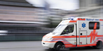 Eine Rentnerin ist am Freitag nach einem Unfall mit einem Tram in Zürich gestorben. (Symbolbild)