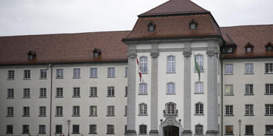 Der St. Galler Regierungsrat setzt Änderungen im Schätzungswesen um. (Archivaufnahme des Regierungsgebäudes)