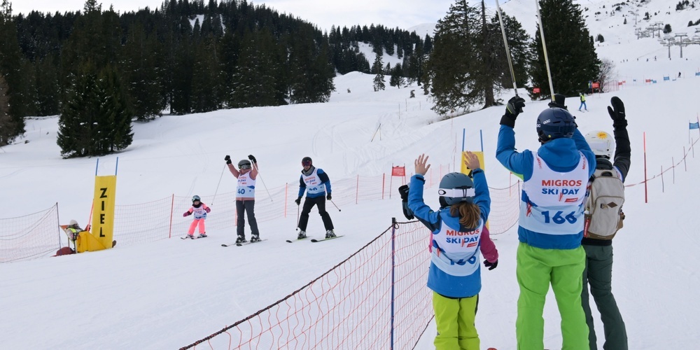 Ein unvergessliches Erlebnis für die ganze Familie – der Migros Ski Day am Flumserberg. – Jetzt anmelden!