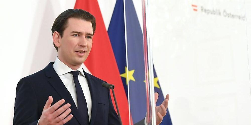 Sebastian Kurz (ÖVP), Bundeskanzler von Österreich, spricht bei einer Pressekonferenz im Rahmen eines Videogipfels der EU-Staats- und Regierungschefs im Bundeskanzleramt in Wien. Aufgrund der Corona-Pandemie findet der Gipfel der EU-Staats- und Re...