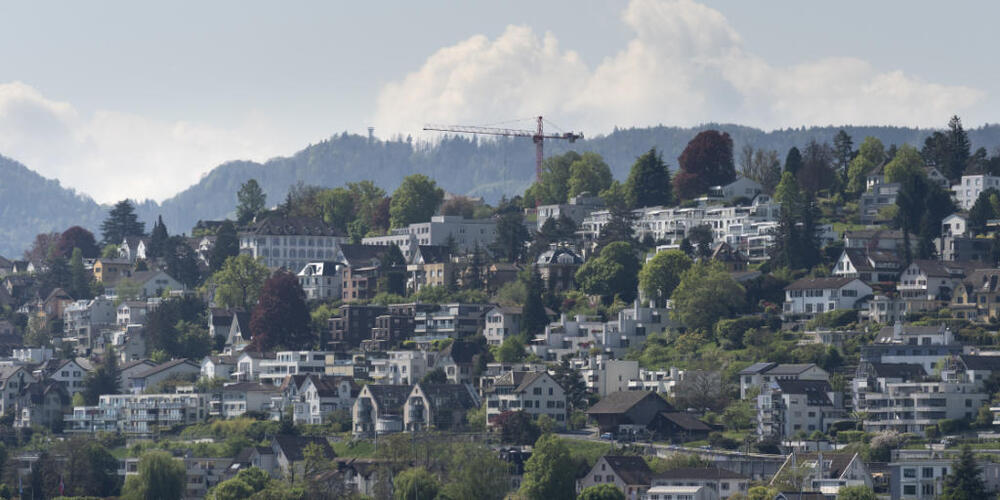 Bürgerliche Kreise wollen Menschen, die jünger als 50 Jahre alt sind, den Kauf von Wohneigentum im Kanton Zürich erleichtern. Der Kantonsrat lehnte am Montag eine Initiative des Hauseigentümerverbands aber ab. (Symbolbild)