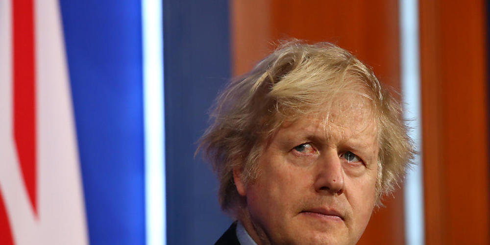 Großbritanniens Premierminister Boris Johnson nimmt an einem Briefing zur Lage im Kampf gegen die Corona-Pandemie teil. Foto: Hollie Adams/PA Wire/dpa