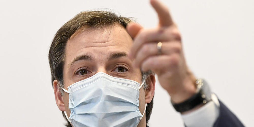 ARCHIV - Alexander De Croo, Premierminister von Belgien, spricht bei einer Pressekonferenz nach einer Sitzung des beratenden Ausschusses in Brüssel. Foto: Frederic Sierakowski/Pool Isopix/AP/dpa