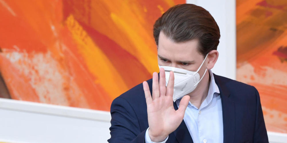 Sebastian Kurz (ÖVP), Bundeskanzler von Österreich, nimmt an einer Sitzung des Bundesrates in der Wiener Hofburg teil. Foto: Roland Schlager/APA/dpa