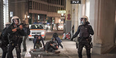 In der St.Galler Innenstadt ist es am Freitagabend zu Ausschreitungen gekommen.