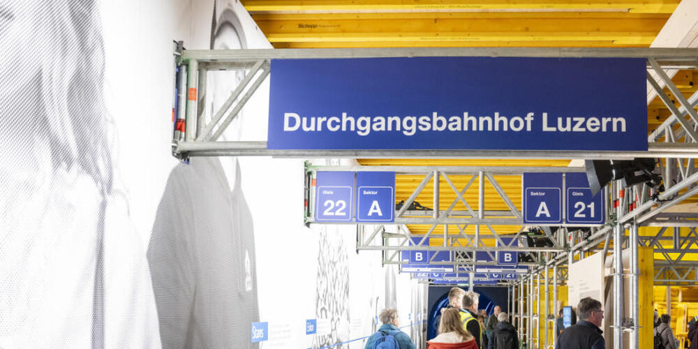 Der Durchgangsbahnhof Luzern wurde bereits an der Zentralschweizer Frühlingsmesse Luga 2024 vorgestellt und soll dereinst die Verbindungen zwischen Zürich, Zug und Luzern verbessern. (Archivaufnahme)