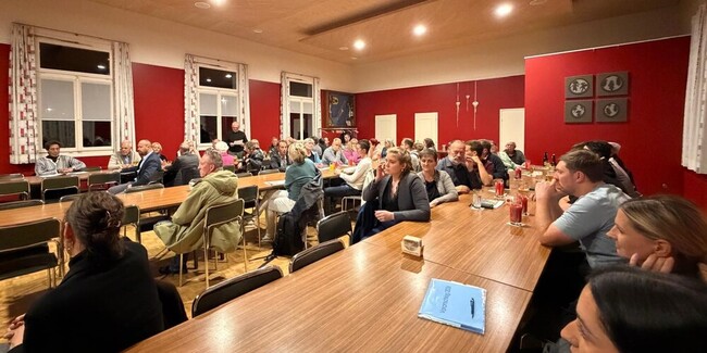 Die erfreulich hohe Besucherzahl an der Orientierungsveranstaltung zeugte vom grossen Interesse der Bevölkerung