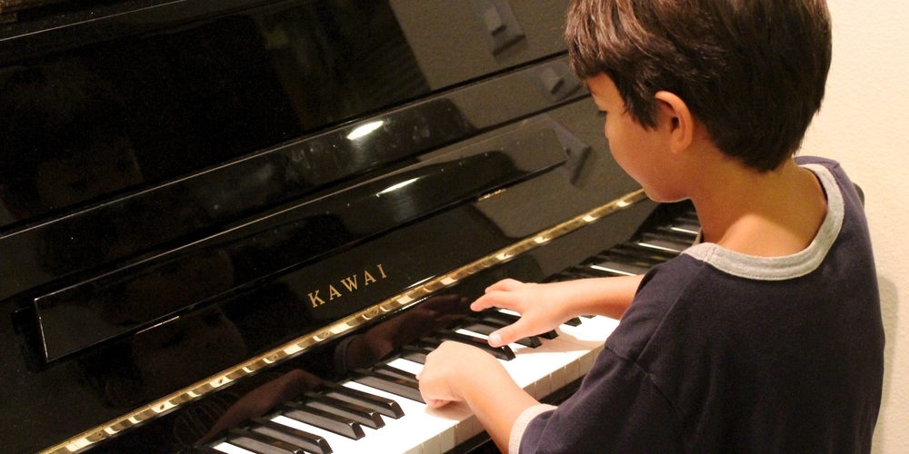 Zu Beginn des Schuljahres 2025/26 belegten bei der Musikschule Schänis 21 Kinder den Klavierunterricht. (Symbolbild)