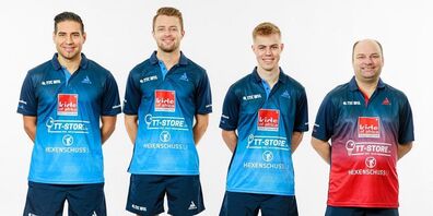 Das NLA-Team vom TTC Wil freut sich auf die Fortsetzung der Saison (von links nach rechts: Christian Hotz, Elia Schmid, Pekka Pelz und Betreuer Andy Schmidle)