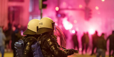 Am Freitag kam es in St. Gallen zu Krawallen zwischen gewalttätigen Jugendlichen und der Polizei. (Archivbild)