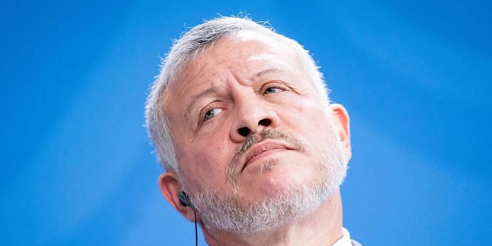 ARCHIV - Jordaniens König Abdullah II. setzte Prinz Hamsa 2004 als Thronfolger ab - und ernannte später seinen eigenen Sohn zum neuen Kronprinzen. Foto: Kay Nietfeld/dpa