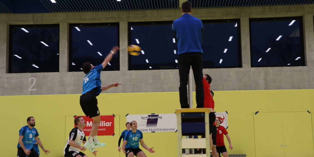 Die Rheno-Herren jubeln über ihren ersten Sieg in der 2. Liga.