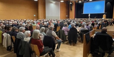 Weit über 400 Seniorinnen und Senioren folgten der Einladung der Stadt Gossau zum Forum «Älterwerden in Gossau» in den Fürstenlandsaal.