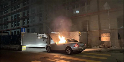 Während den Löscharbeiten und der Fahrzeugbergung wurde die Klosterstrasse für eine Stunde und zwanzig Minuten gesperrt.