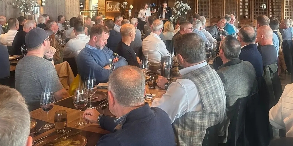 Der 100er Club sprach an der ausserordentlichen GV einen namhaften Beitrag zur Trainingshalle.