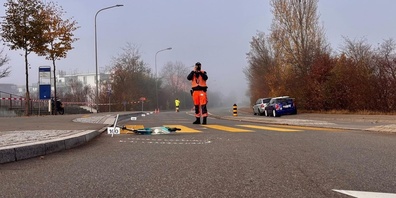 Polizei bei der Beweissicherung am Unfallplatz