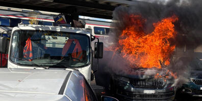 Ein Fahrzeugbrand in Frauenfeld TG hat am Freitag grossen Sachschaden verursacht.