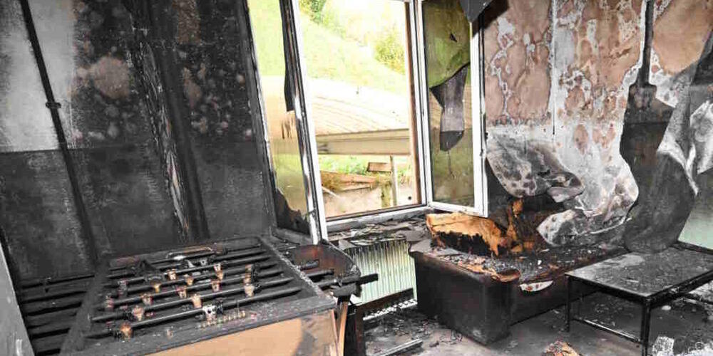 Asylunterkunft-nach-Brand-unbewohnbar