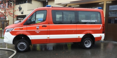 Die Ersatzbeschaffung eines Mannschaftstransporters der Feuerwehr Kaltbrunn schloss mit Minderkosten von über 6'500 Franken.